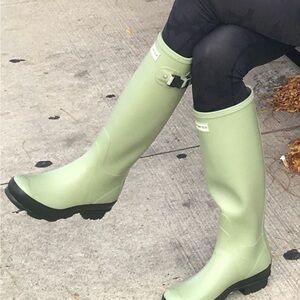 Extremely rare Hunter Women's Green Rain Boots